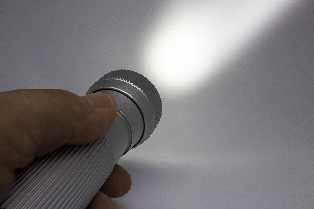 ホワイトニングに効果的なLEDマウスピースの使い方は？