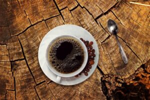 LEDホワイトニングでコーヒーの着色を落とす方法は？